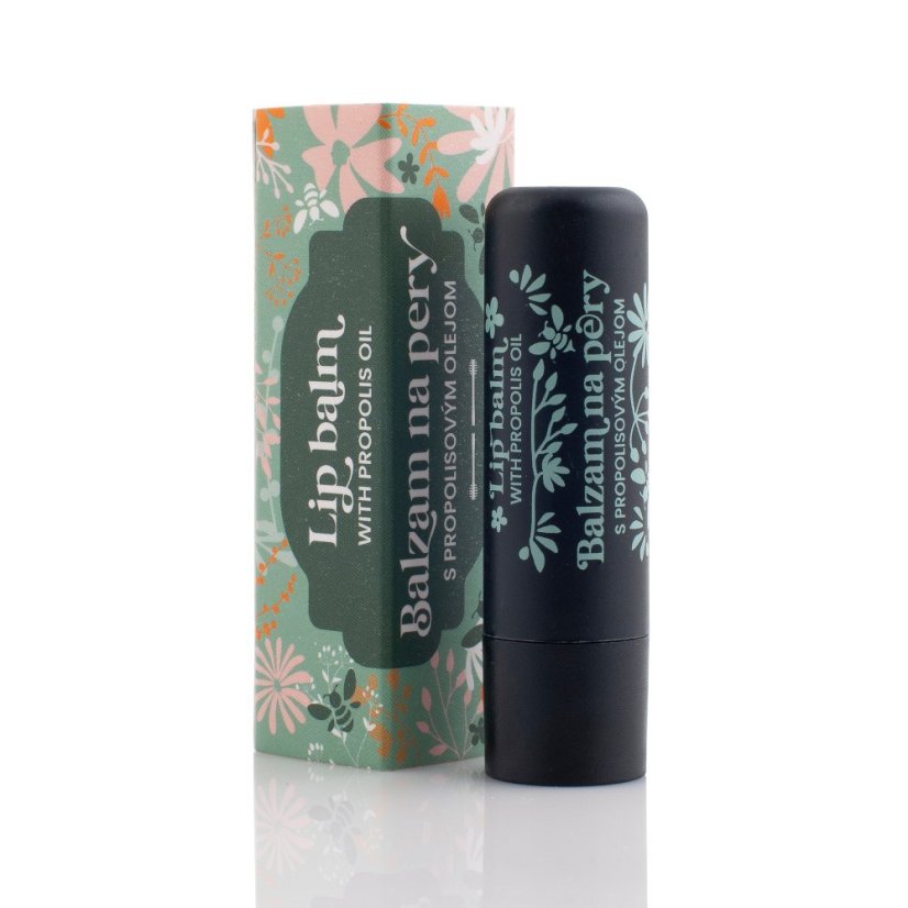Lip balm with propolis oil